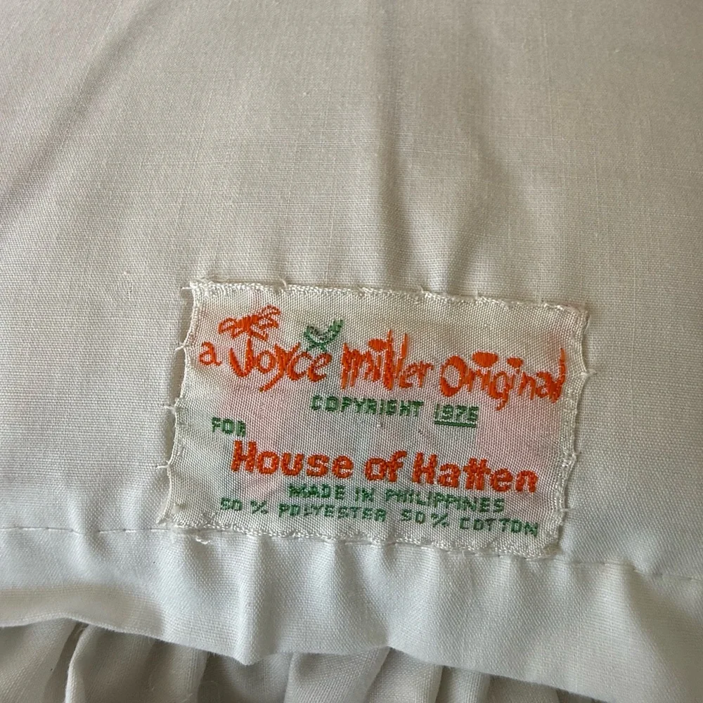 Vintage Strawberry Pillow House of Hatten Ruffle Cottagecore - Picture 3 of 7